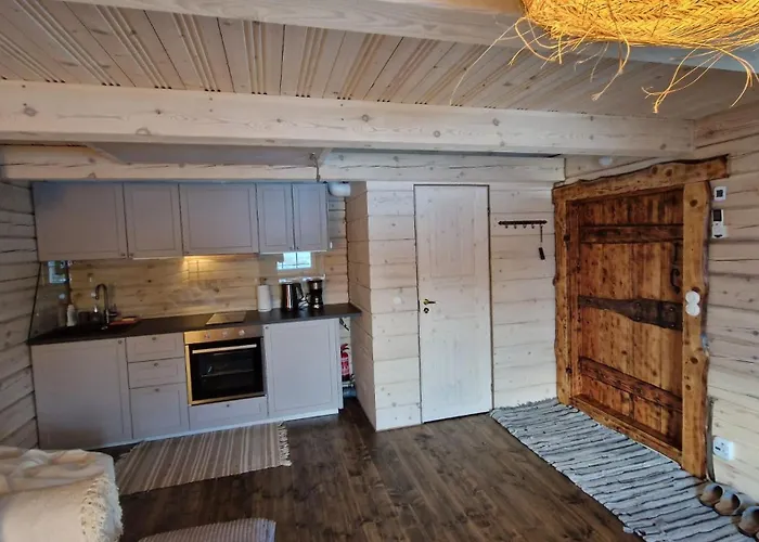 펜션 Leeotsa Talu Ait Kasispea